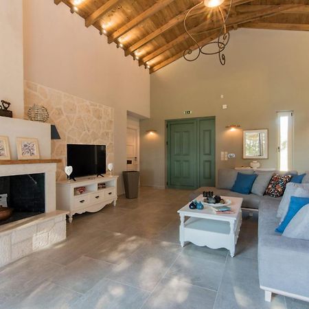 Astarte Villas - Laalu Private Villa With Pool Koukounariá Dış mekan fotoğraf